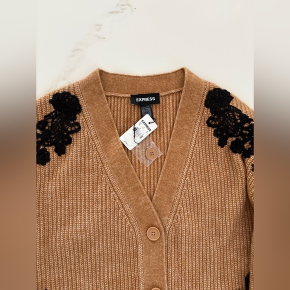 NWT Women’s Express Butterscotch Black Embroidered Accents Button Up Cardigan XS - Picture 8 of 12